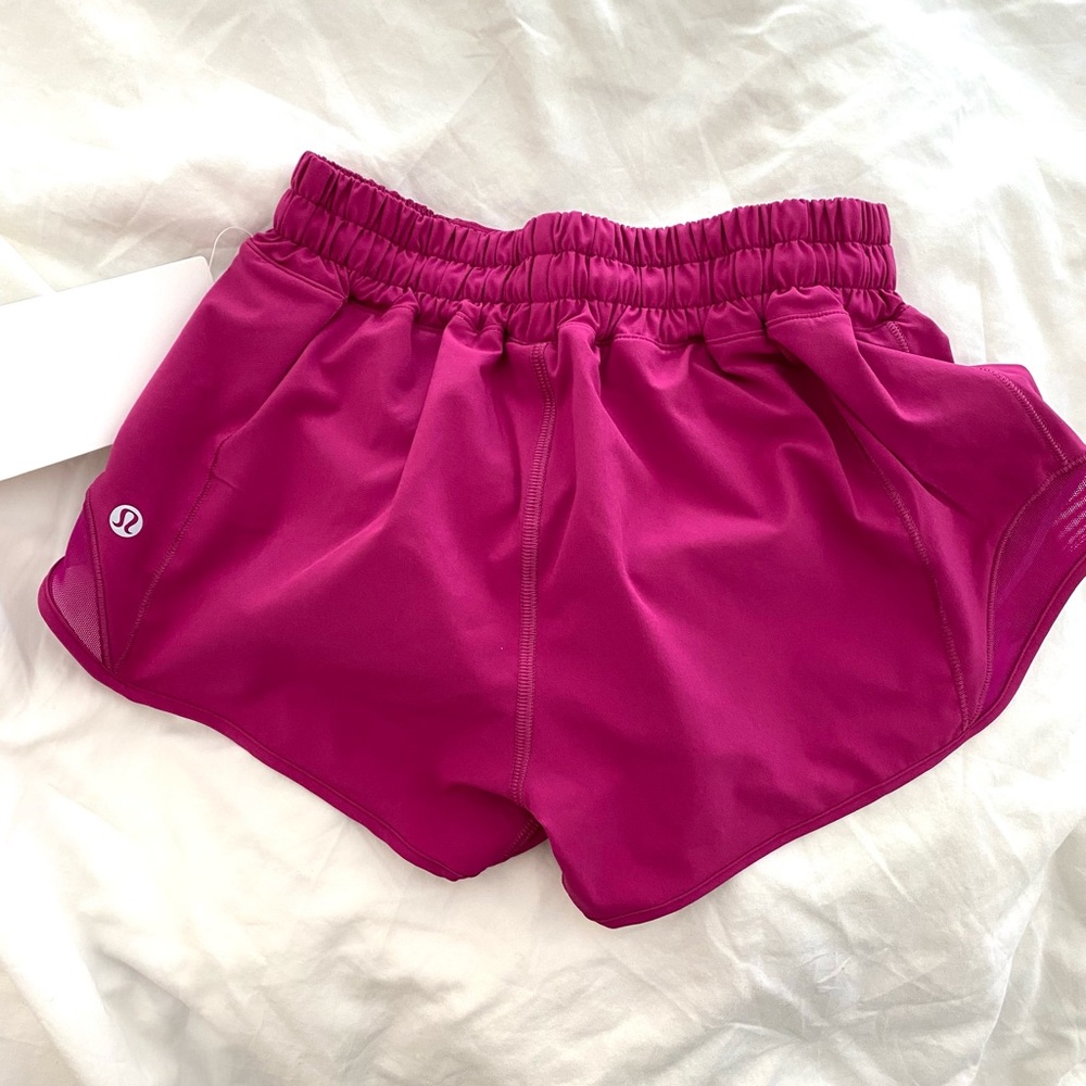 Hotty Hot Shorts LR 2.5” Ripened Raspberry - Picture 4 of 4